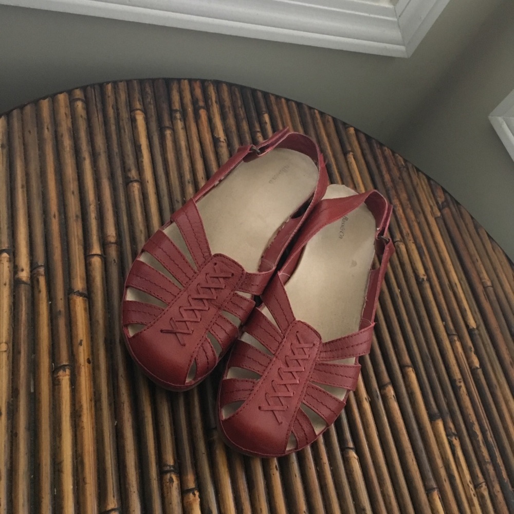 Red G.H. Bass & CO. Sandals Women’s Size 9 1/2